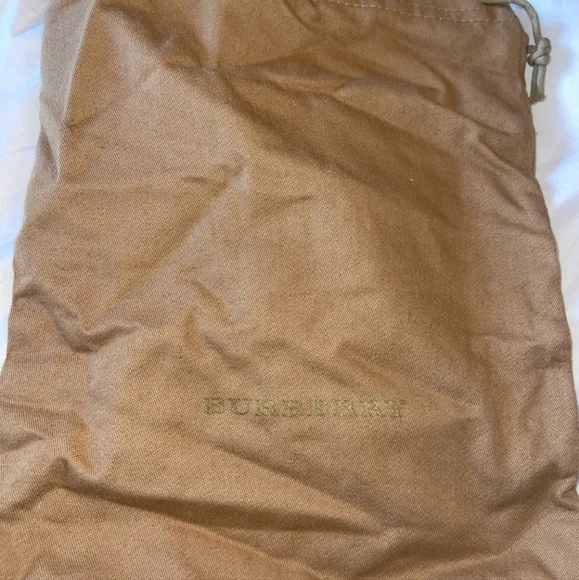 (EUC)AUTHENTIC BIRCH BROWN BURBERRY CLUTCH WITH CHAIN COMES WITDUST BAG - Picture 6 of 6